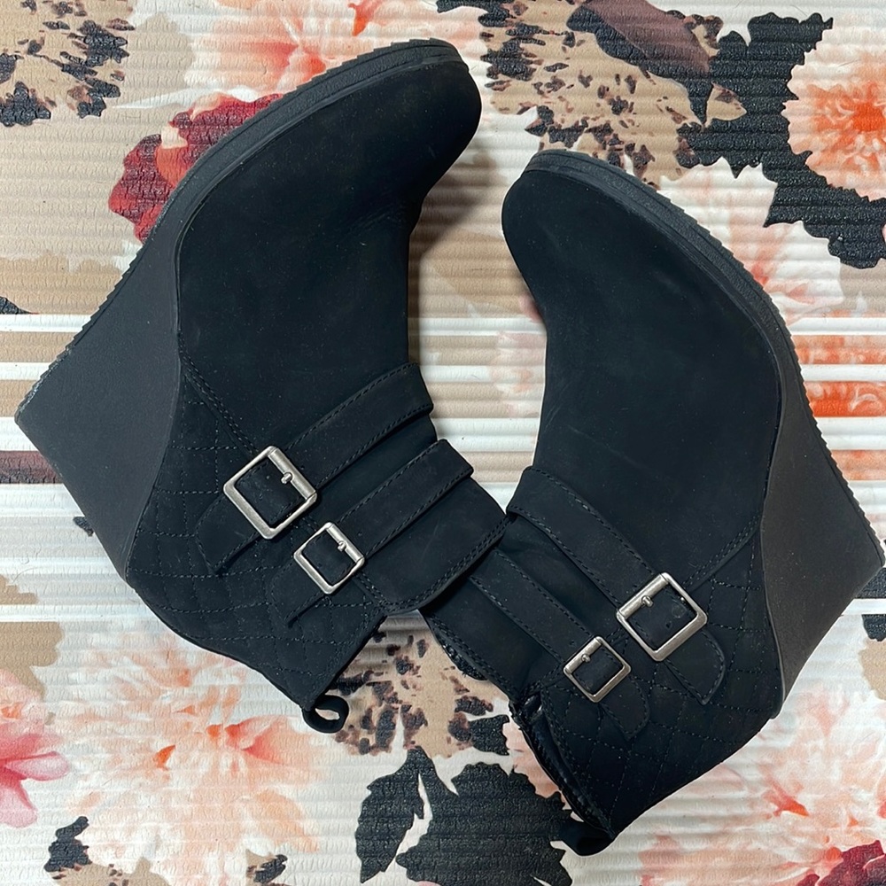 White Moutain Wedge Booties